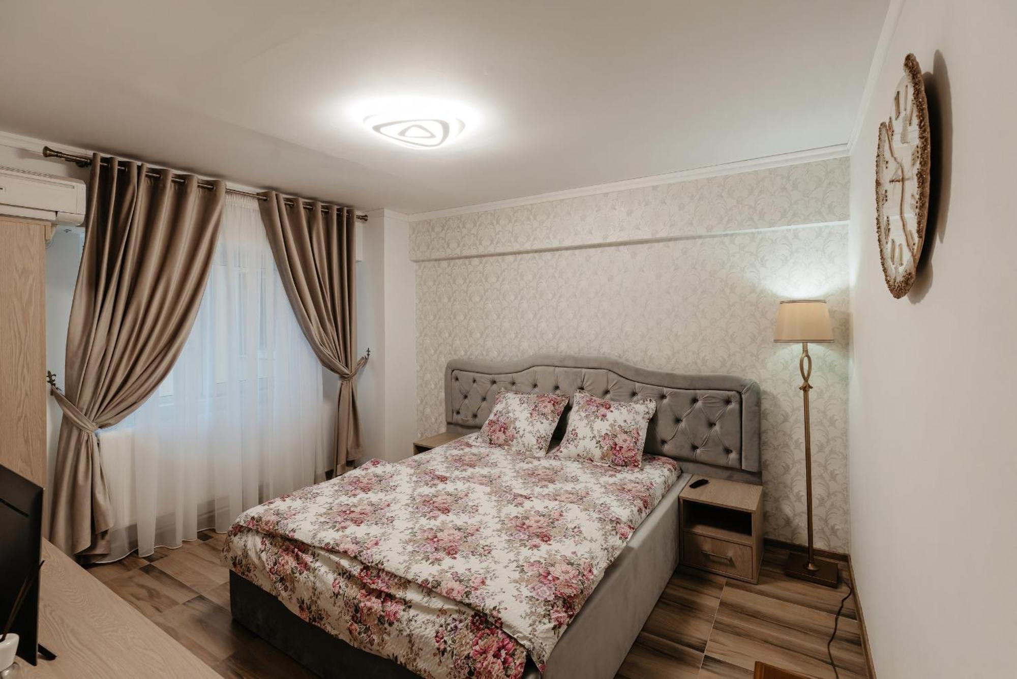 Luxury Radox Apartment Buzau City Center Екстер'єр фото