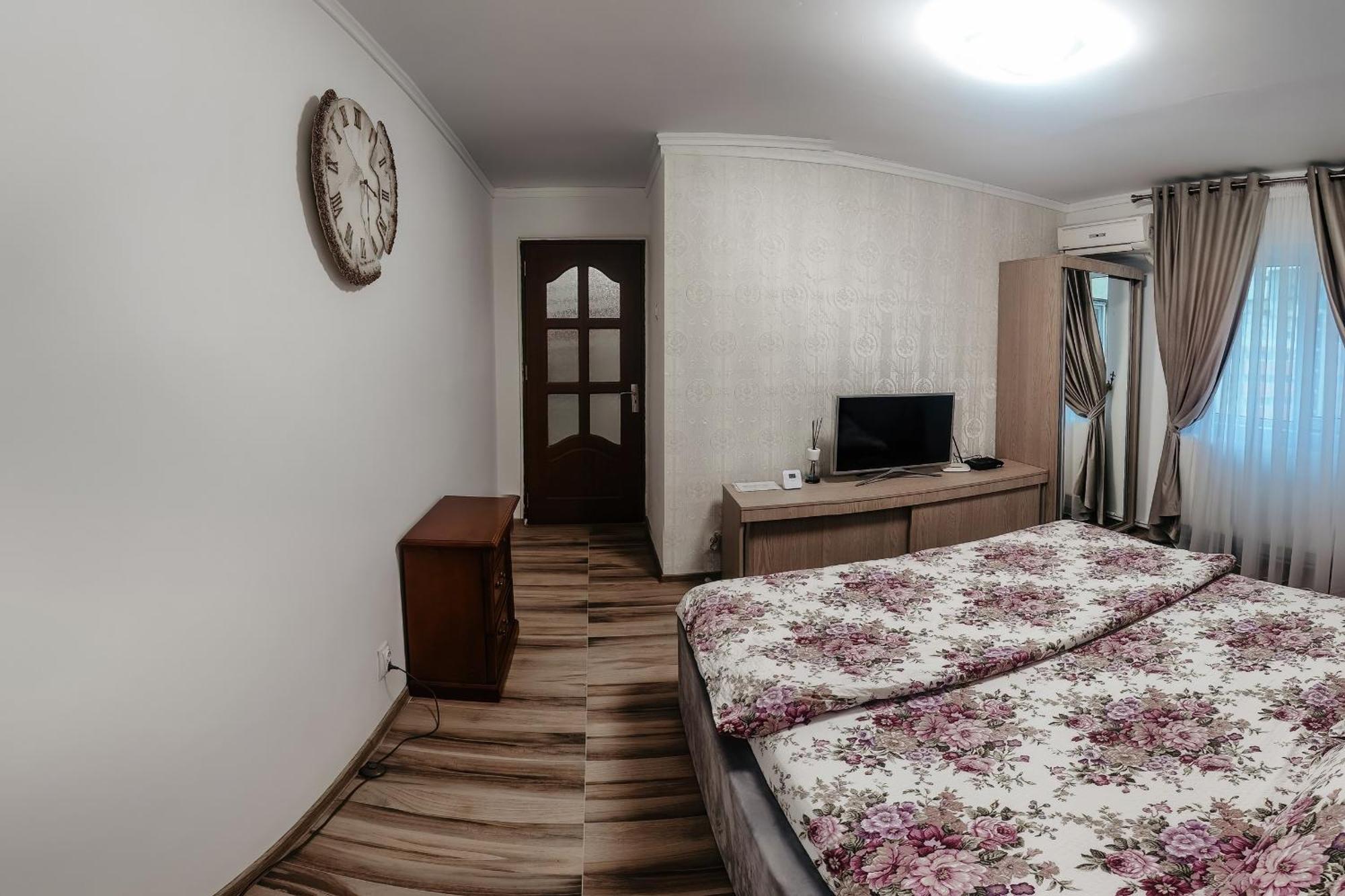 Luxury Radox Apartment Buzau City Center Екстер'єр фото